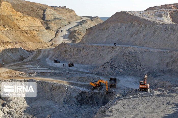 سرمایه‌گذاری در بخش معدن قم جریان دارد