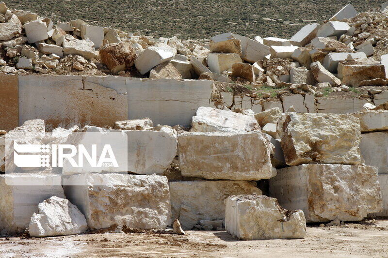 صادرات ۴۸ هزار دلاری سنگ استان مرکزی صادرات ۴۸ هزار دلاری سنگ استان مرکزی