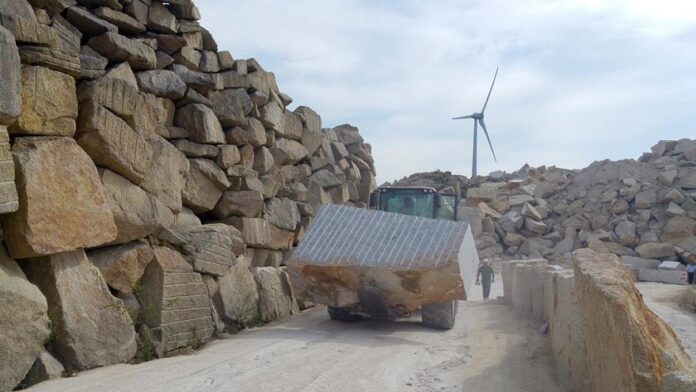 تعرفه های آمریکا و کاهش ارزش دلار صادرات سنگ ساختمانی پرتغال را گران تر می کند