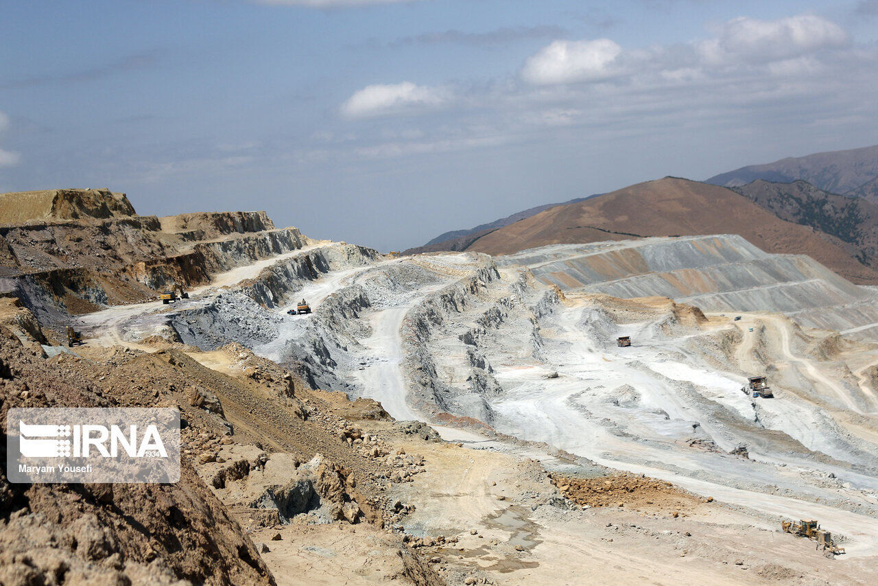 ذخیره قطعی واحدهای معدنی فعال استان بوشهر ۲.۷ میلیارد تن اعلام شد