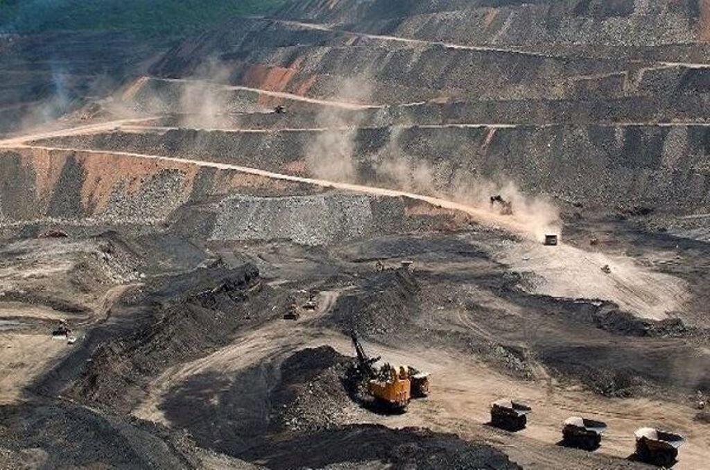 استخراج بیش از ۵ میلیون تن مواد معدنی در هرمزگان استخراج بیش از ۵ میلیون تن مواد معدنی در هرمزگان